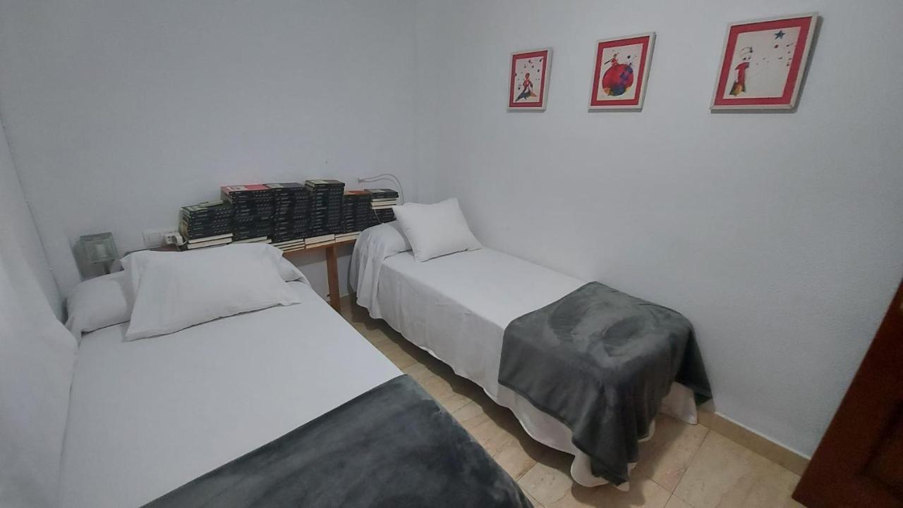 La Libreria De Viana Apartment Cordoba Luaran gambar